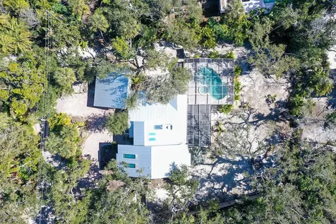 5310 Hidden Harbor Road Sarasota FL 34242