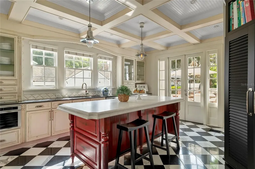 705 Delaney Avenue Orlando FL 32801