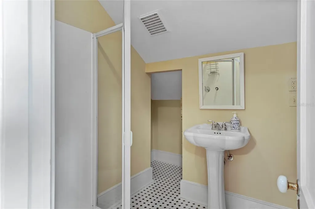 705 Delaney Avenue Orlando FL 32801