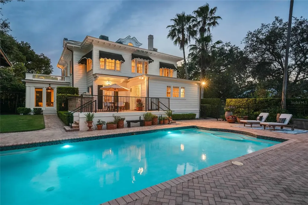 705 Delaney Avenue Orlando FL 32801