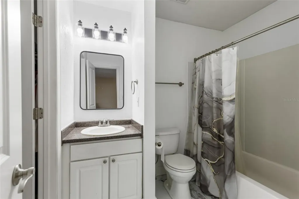 507 NW 39th Road Gainesville FL 32607