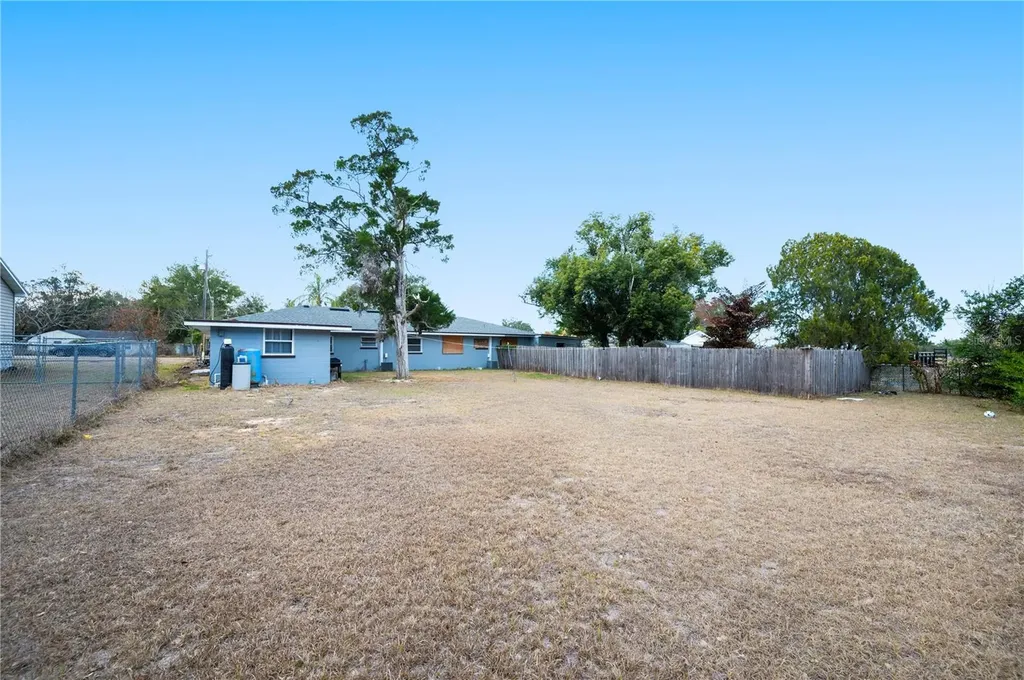 105 Hill Circle Lake Wales FL 33859