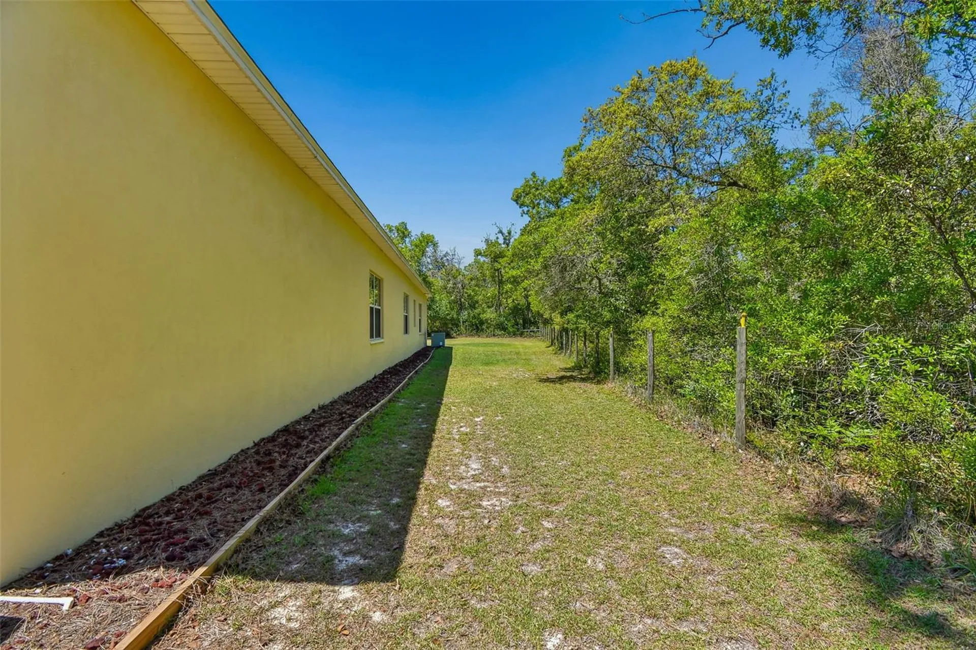 30342 Vitex Avenue Eustis FL 32736