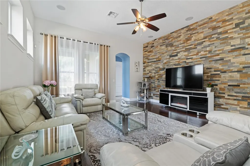 8268 Bellow Street Orlando FL 32827