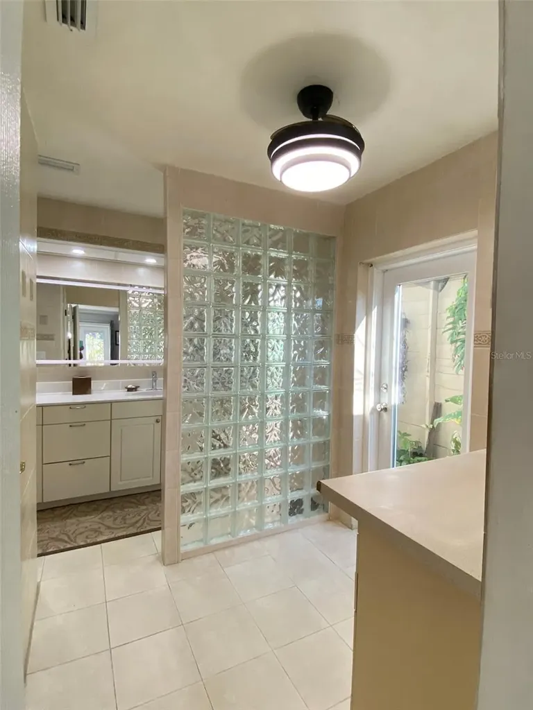 4076 Southwell Way Sarasota FL 34241