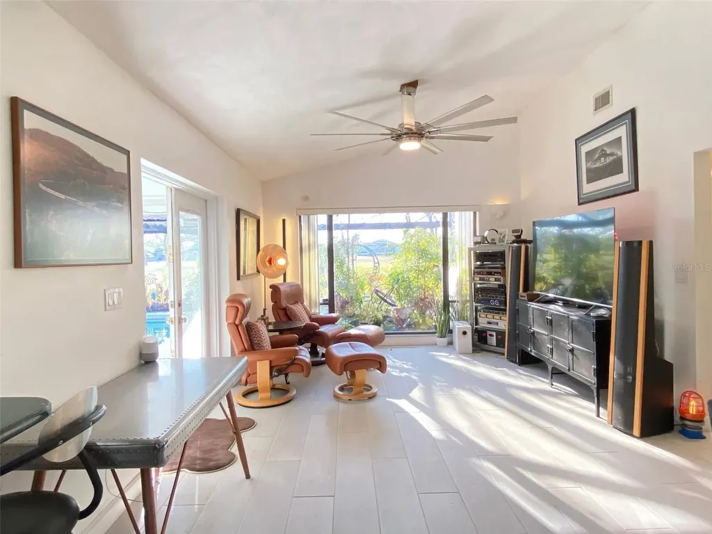 4076 Southwell Way Sarasota FL 34241