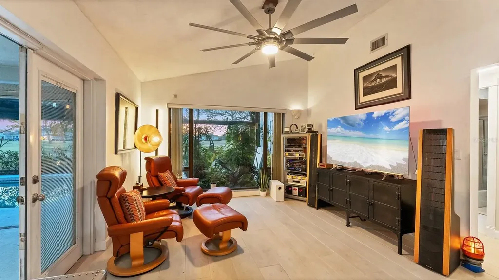 4076 Southwell Way Sarasota FL 34241