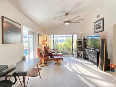 4076 Southwell Way Sarasota FL 34241