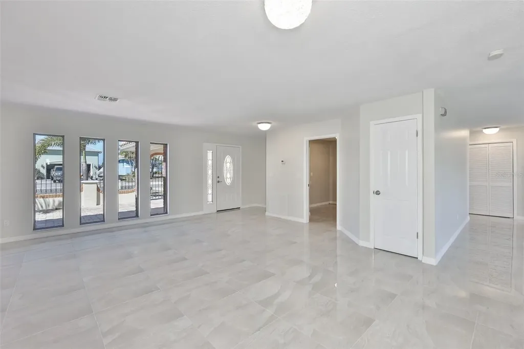 6523 King Palm Way Apollo Beach FL 33572