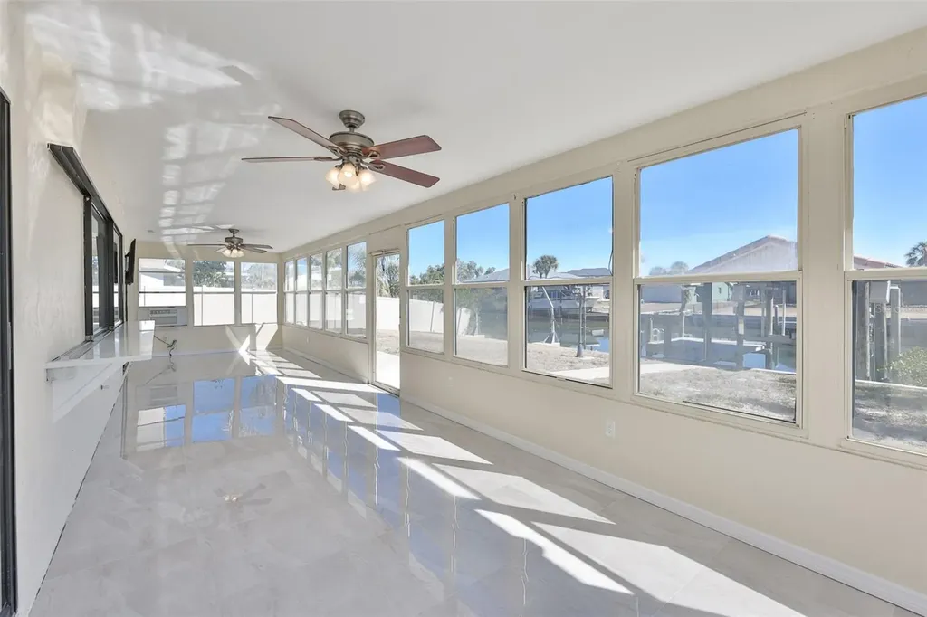 6523 King Palm Way Apollo Beach FL 33572