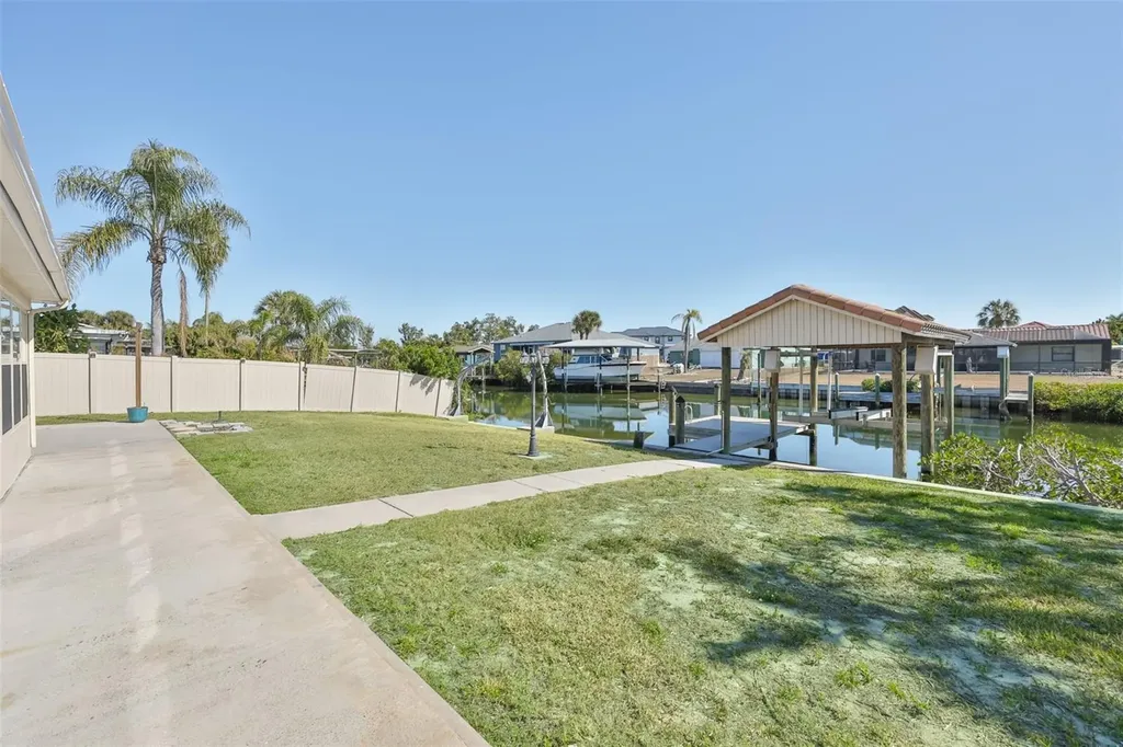 6523 King Palm Way Apollo Beach FL 33572