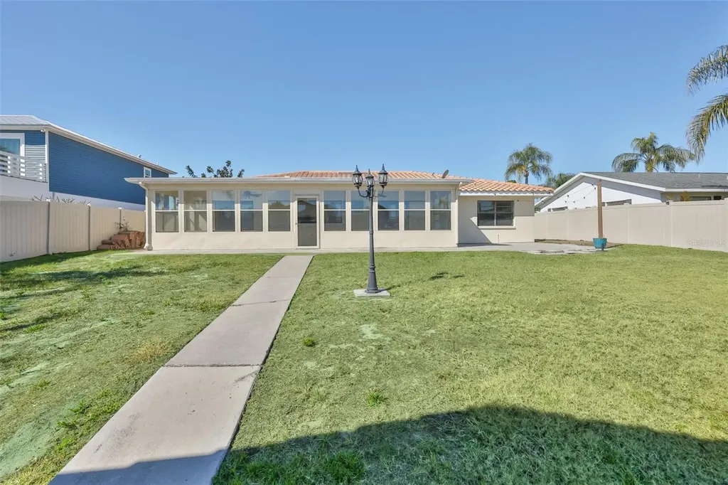 6523 King Palm Way Apollo Beach FL 33572