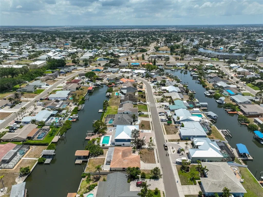 6523 King Palm Way Apollo Beach FL 33572