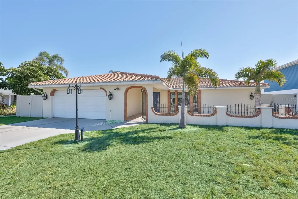 6523 King Palm Way Apollo Beach FL 33572