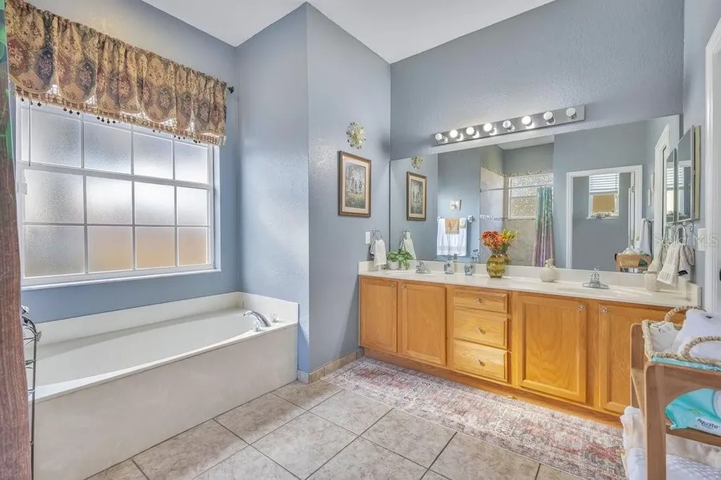 421 Bay Leaf Drive Poinciana FL 34759