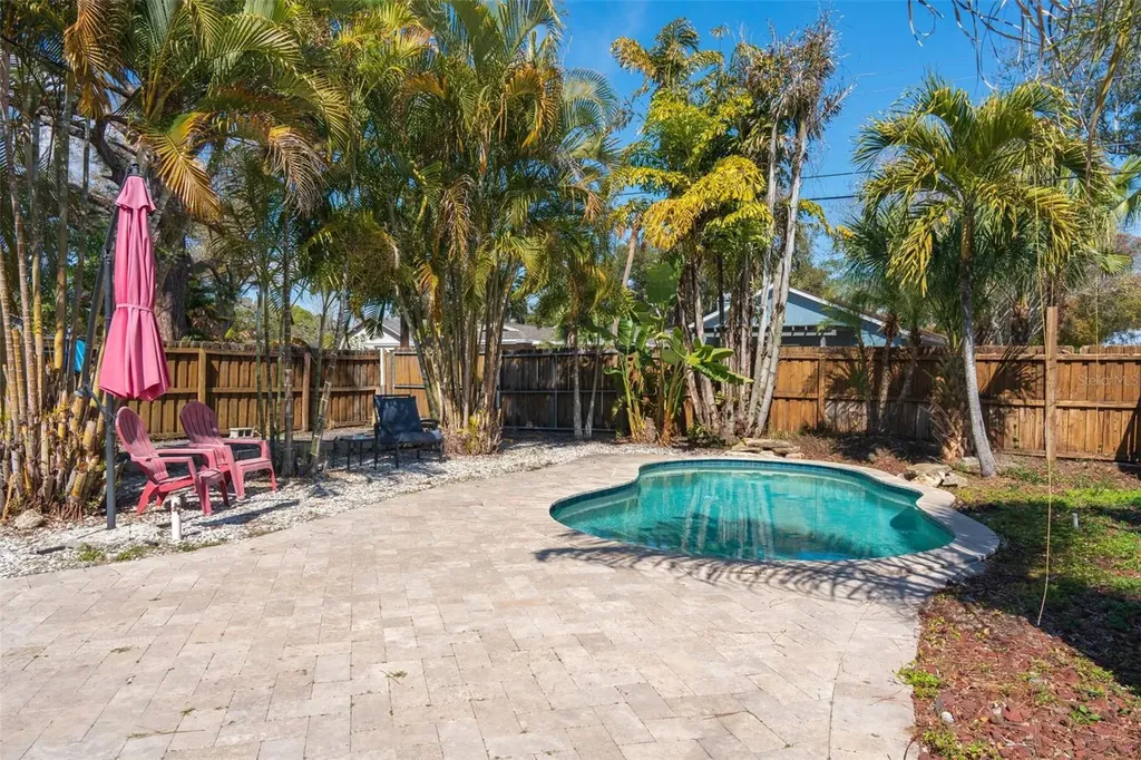 619 Garland Street N St Petersburg FL 33703