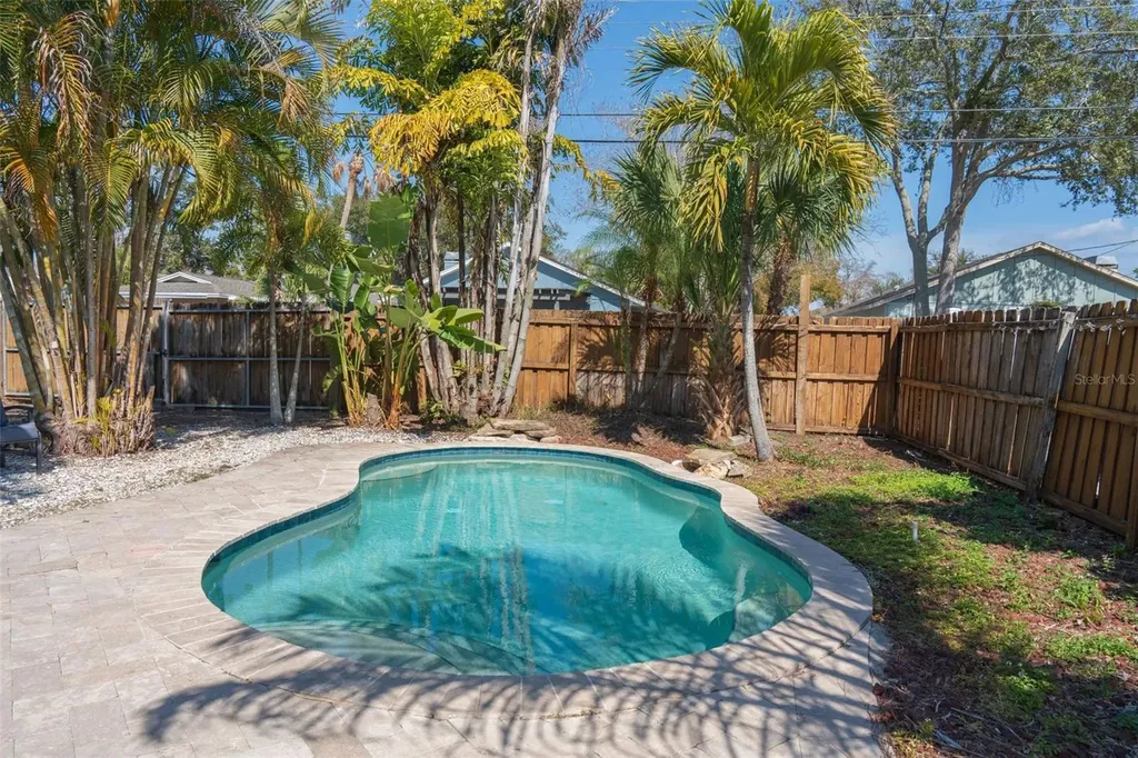 619 Garland Street N St Petersburg FL 33703