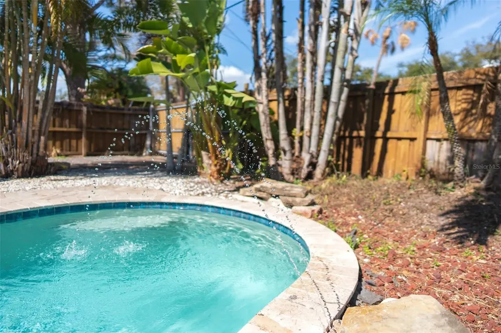 619 Garland Street N St Petersburg FL 33703