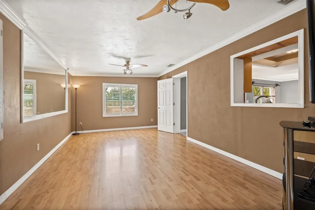 619 Garland Street N St Petersburg FL 33703