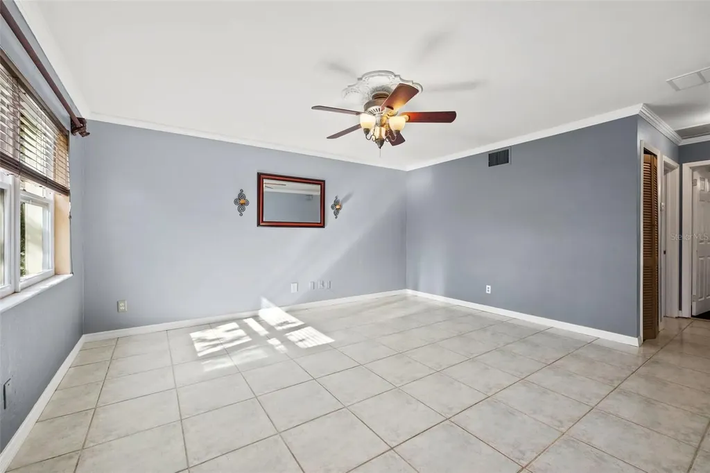 619 Garland Street N St Petersburg FL 33703