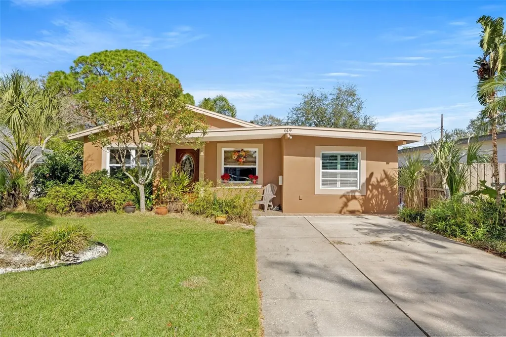 619 Garland Street N St Petersburg FL 33703