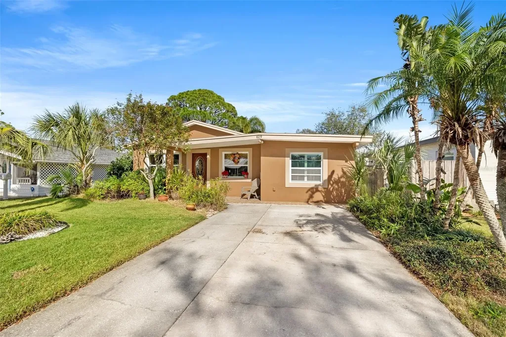619 Garland Street N St Petersburg FL 33703