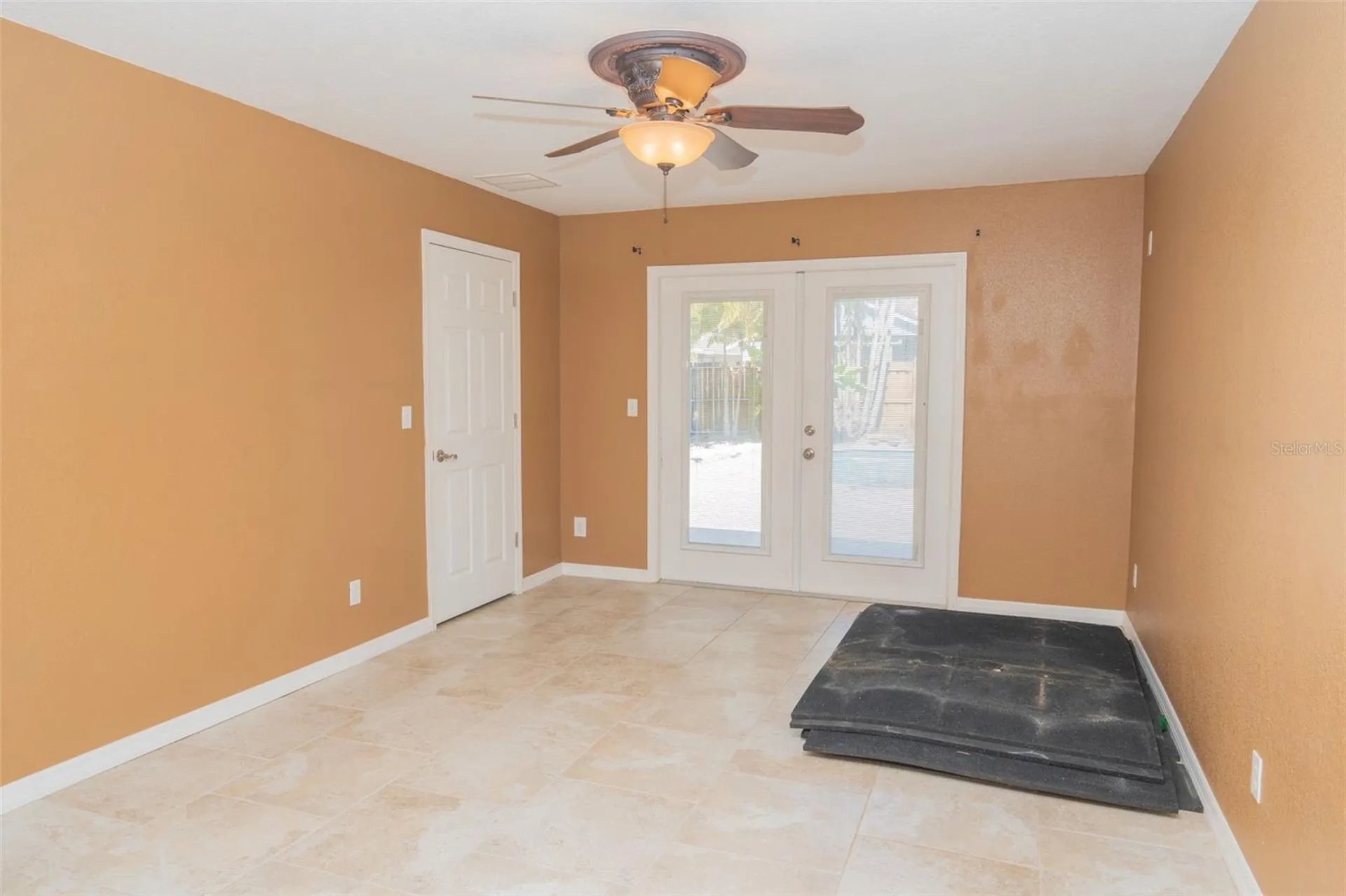 619 Garland Street N St Petersburg FL 33703