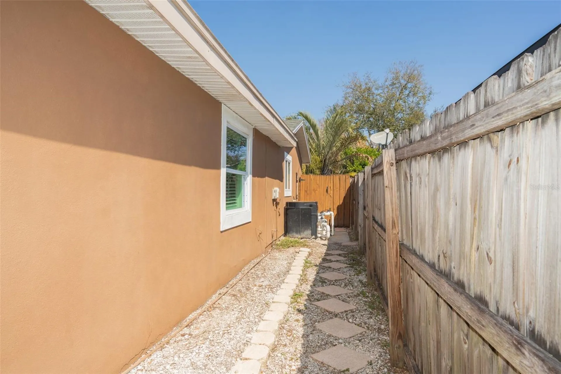 619 Garland Street N St Petersburg FL 33703