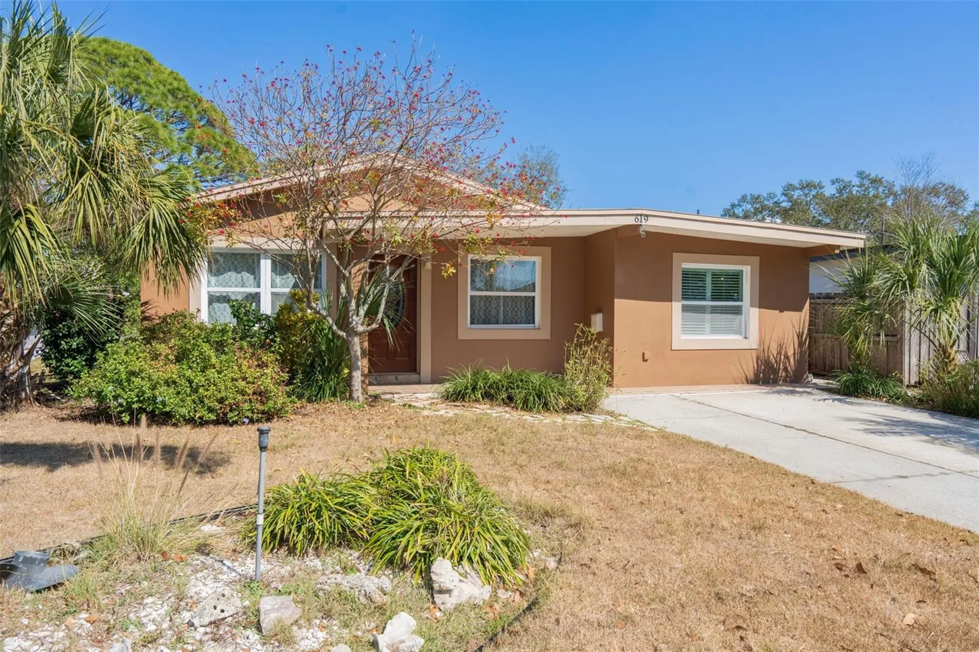 619 Garland Street N St Petersburg FL 33703