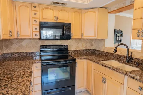 619 Garland Street N St Petersburg FL 33703