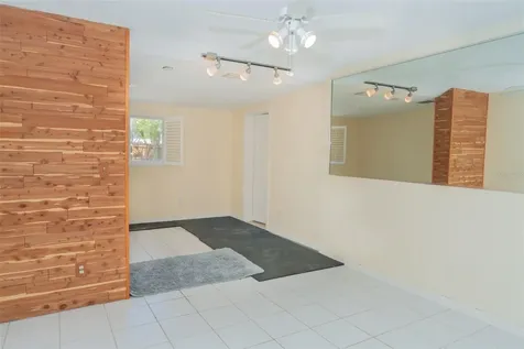 619 Garland Street N St Petersburg FL 33703