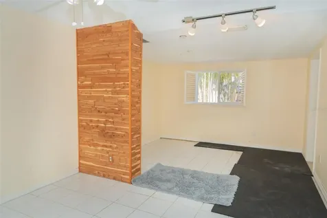 619 Garland Street N St Petersburg FL 33703