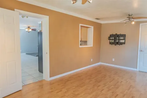 619 Garland Street N St Petersburg FL 33703