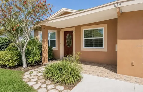 619 Garland Street N St Petersburg FL 33703