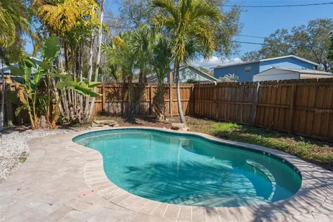 619 Garland Street N St Petersburg FL 33703