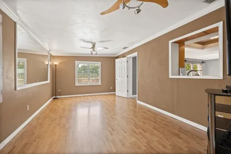 619 Garland Street N St Petersburg FL 33703