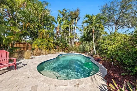 619 Garland Street N St Petersburg FL 33703