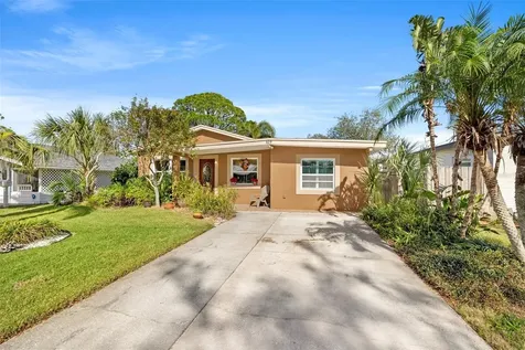 619 Garland Street N St Petersburg FL 33703