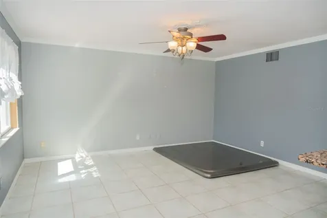619 Garland Street N St Petersburg FL 33703