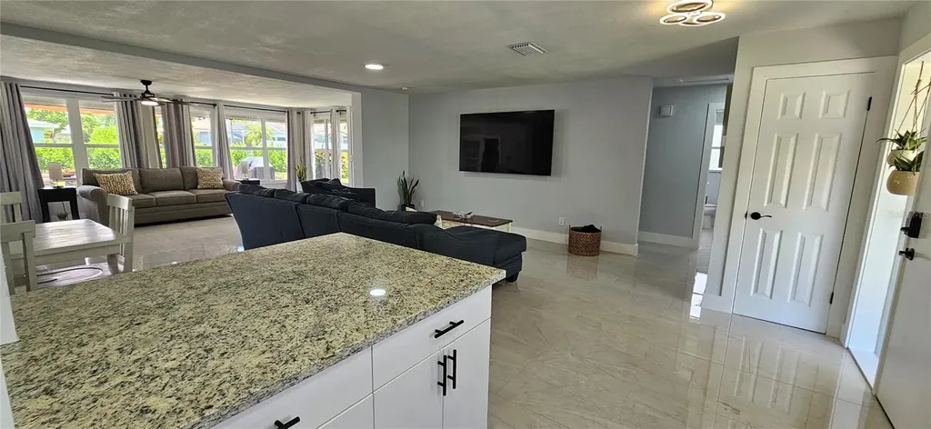 251 SE 46th Street Cape Coral FL 33904