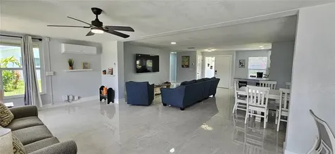 251 SE 46th Street Cape Coral FL 33904