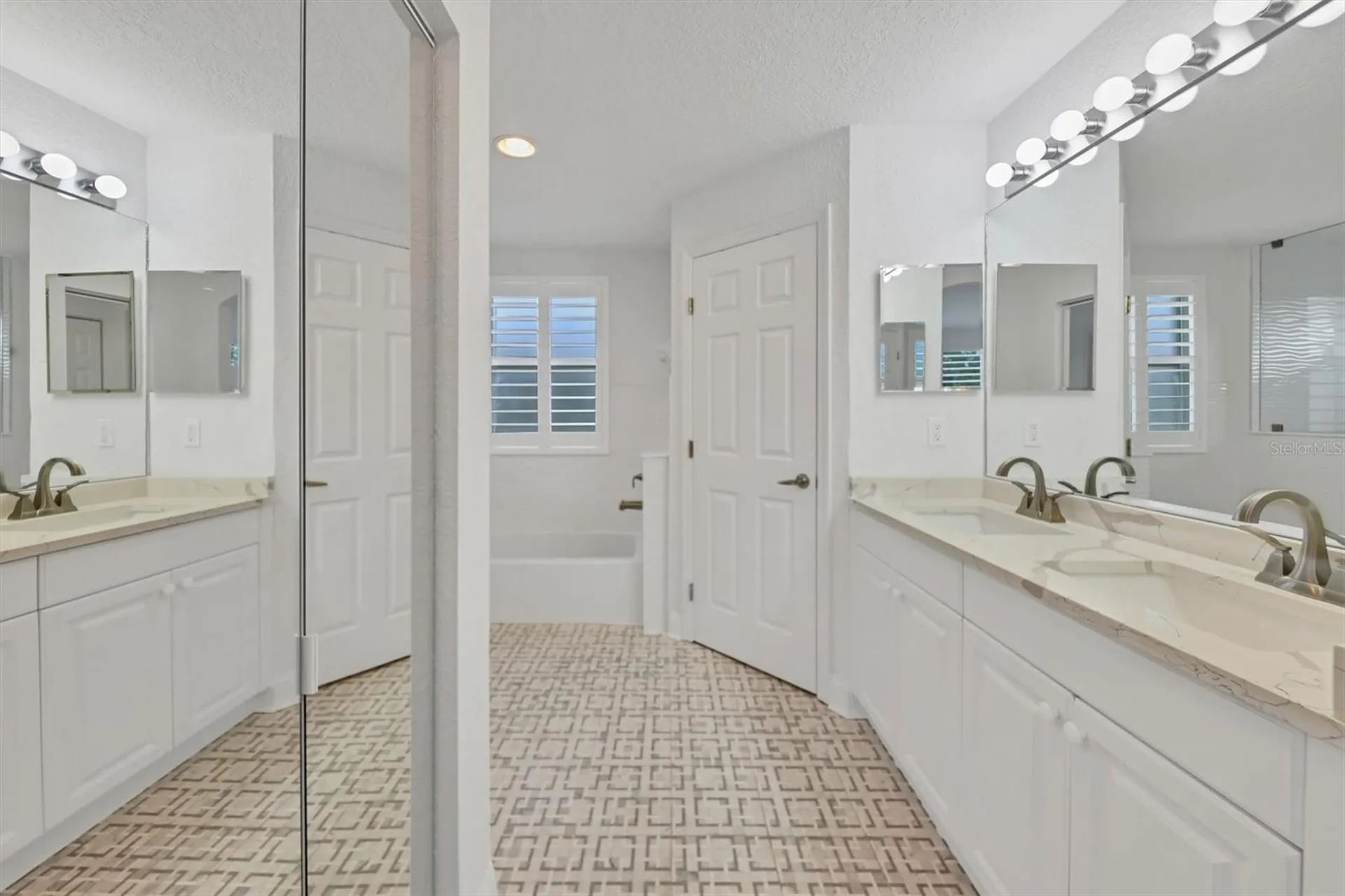 7269 Fountain Palm Circle Bradenton FL 34203