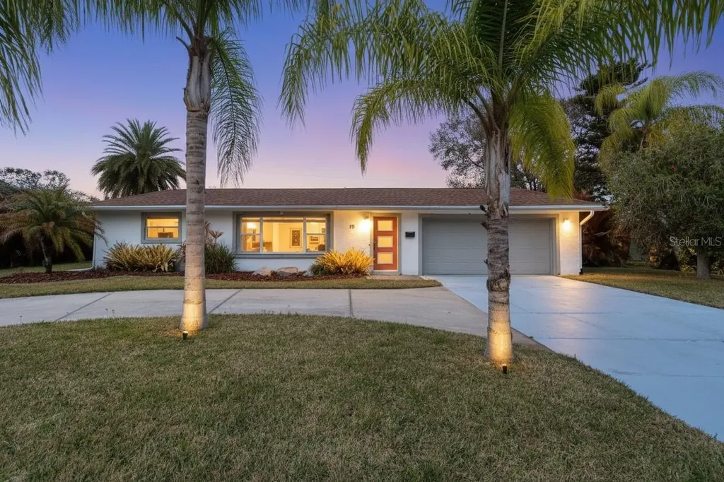 19 Woodhaven Circle Ormond Beach FL 32176