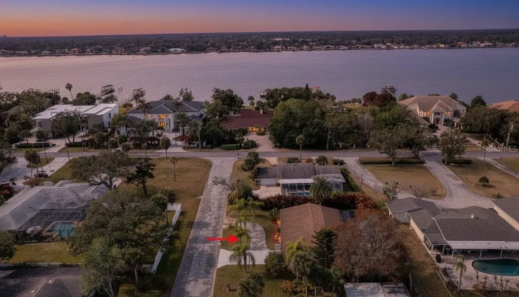 19 Woodhaven Circle Ormond Beach FL 32176