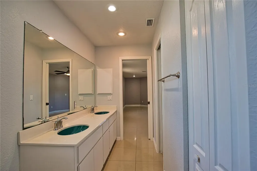 3985 Massini Avenue North Port FL 34286