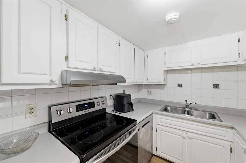 7701 Starkey Road Seminole FL 33777