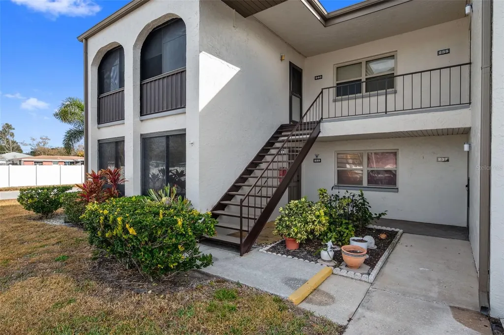 7701 Starkey Road Seminole FL 33777