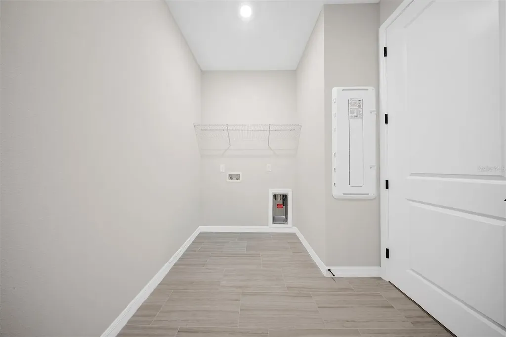 8123 Fenton Street Orlando FL 32836