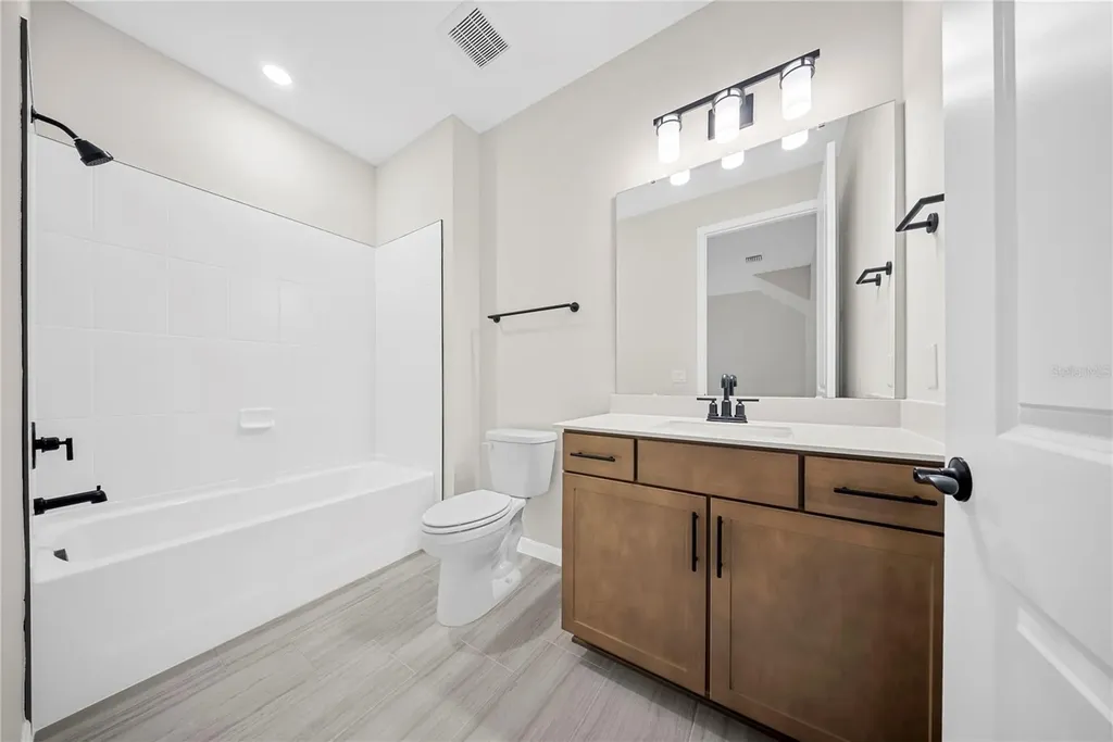 8123 Fenton Street Orlando FL 32836