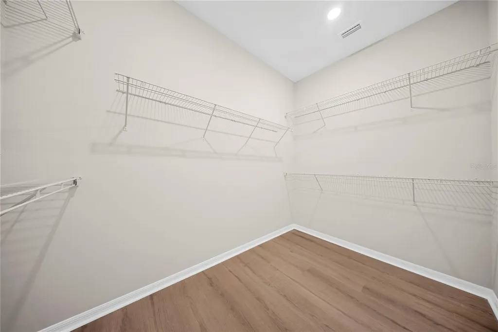 8123 Fenton Street Orlando FL 32836